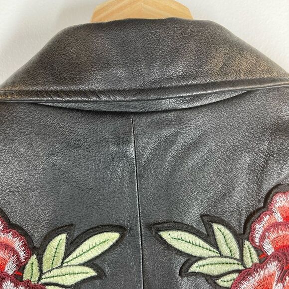 Zara Trafuluc Embroidered Jacket  - Picture 10 of 13